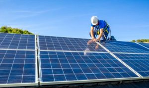 Installation et mise en production des panneaux solaires photovoltaïques à Aramon